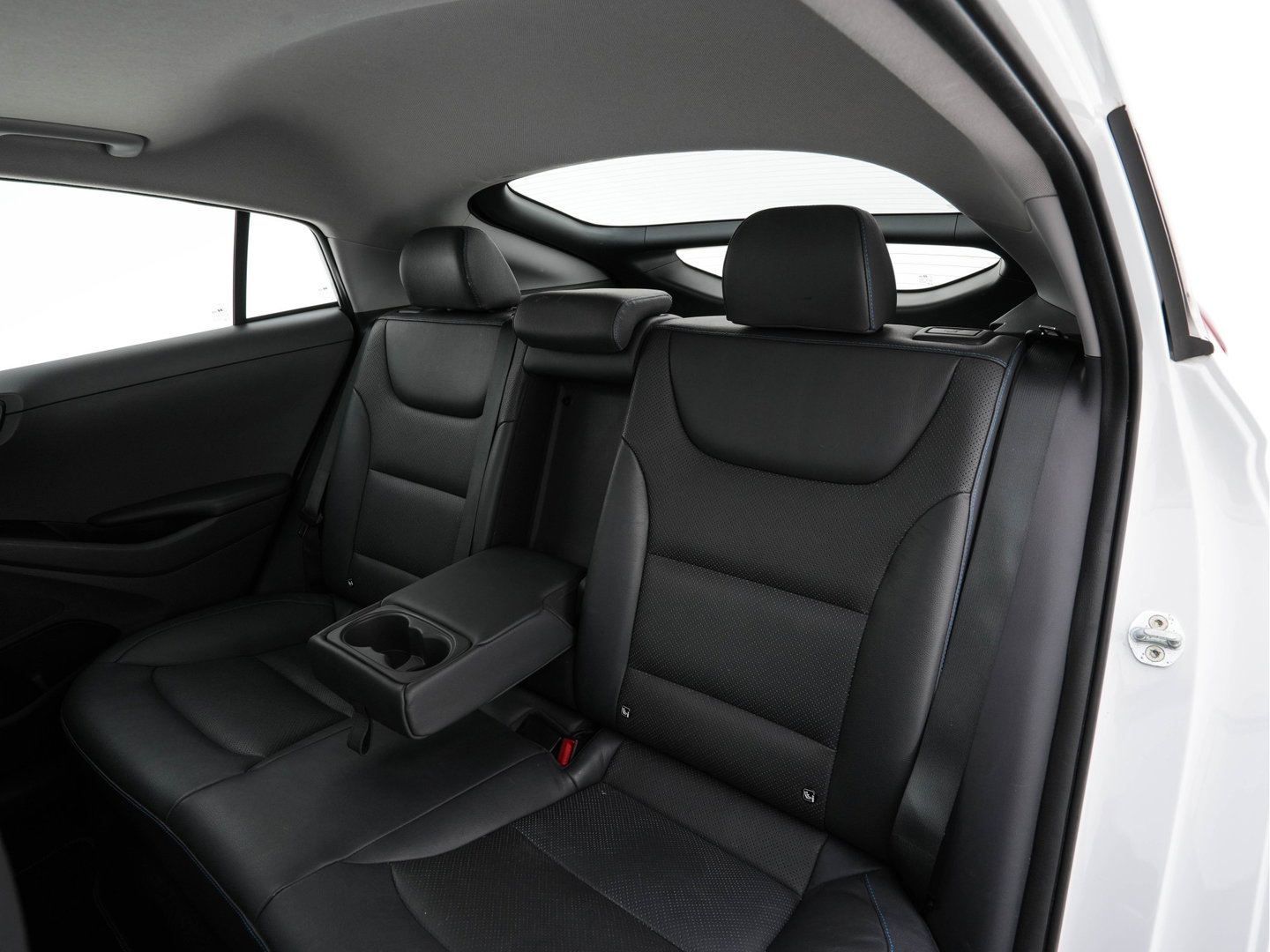 Hyundai IONIQ 1.6 GDi First Edition Aut. *PANO | LEATHER | XENON | ADAPTIVE-CRUISE | MEMORY-PACK | BLIND-SPOT | HEATED-COMFORTSEATS | NAVI-FULLMAP | CAMERA | KEYLESS | ECC | PDC | 15''ALU*