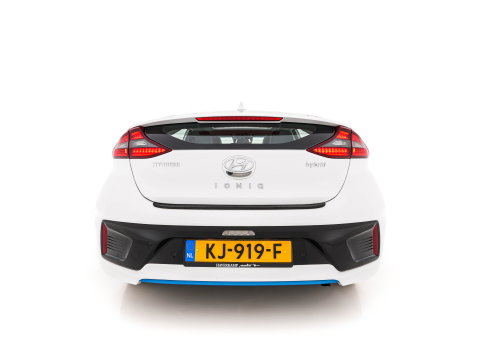 Hyundai IONIQ 1.6 GDi First Edition Aut. *PANO | LEATHER | XENON | ADAPTIVE-CRUISE | MEMORY-PACK | BLIND-SPOT | HEATED-COMFORTSEATS | NAVI-FULLMAP | CAMERA | KEYLESS | ECC | PDC | 15''ALU*