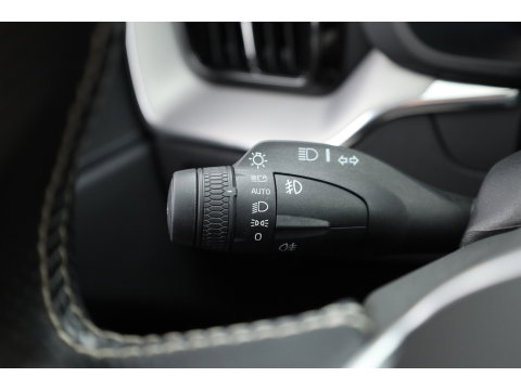 Volvo XC60 2.0 T8 Twin Engine AWD R-Design | Prijs Rijklaar | Vol | Luchtvering | Stoelventilatie | Trekhaak | 21 inch |