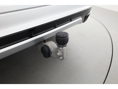 Volvo XC60 2.0 T8 Twin Engine AWD R-Design | Prijs Rijklaar | Vol | Luchtvering | Stoelventilatie | Trekhaak | 21 inch |