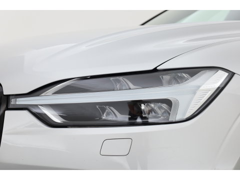 Volvo XC60 2.0 T8 Twin Engine AWD R-Design | Prijs Rijklaar | Vol | Luchtvering | Stoelventilatie | Trekhaak | 21 inch |
