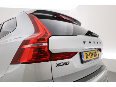 Volvo XC60 2.0 T8 Twin Engine AWD R-Design | Prijs Rijklaar | Vol | Luchtvering | Stoelventilatie | Trekhaak | 21 inch |