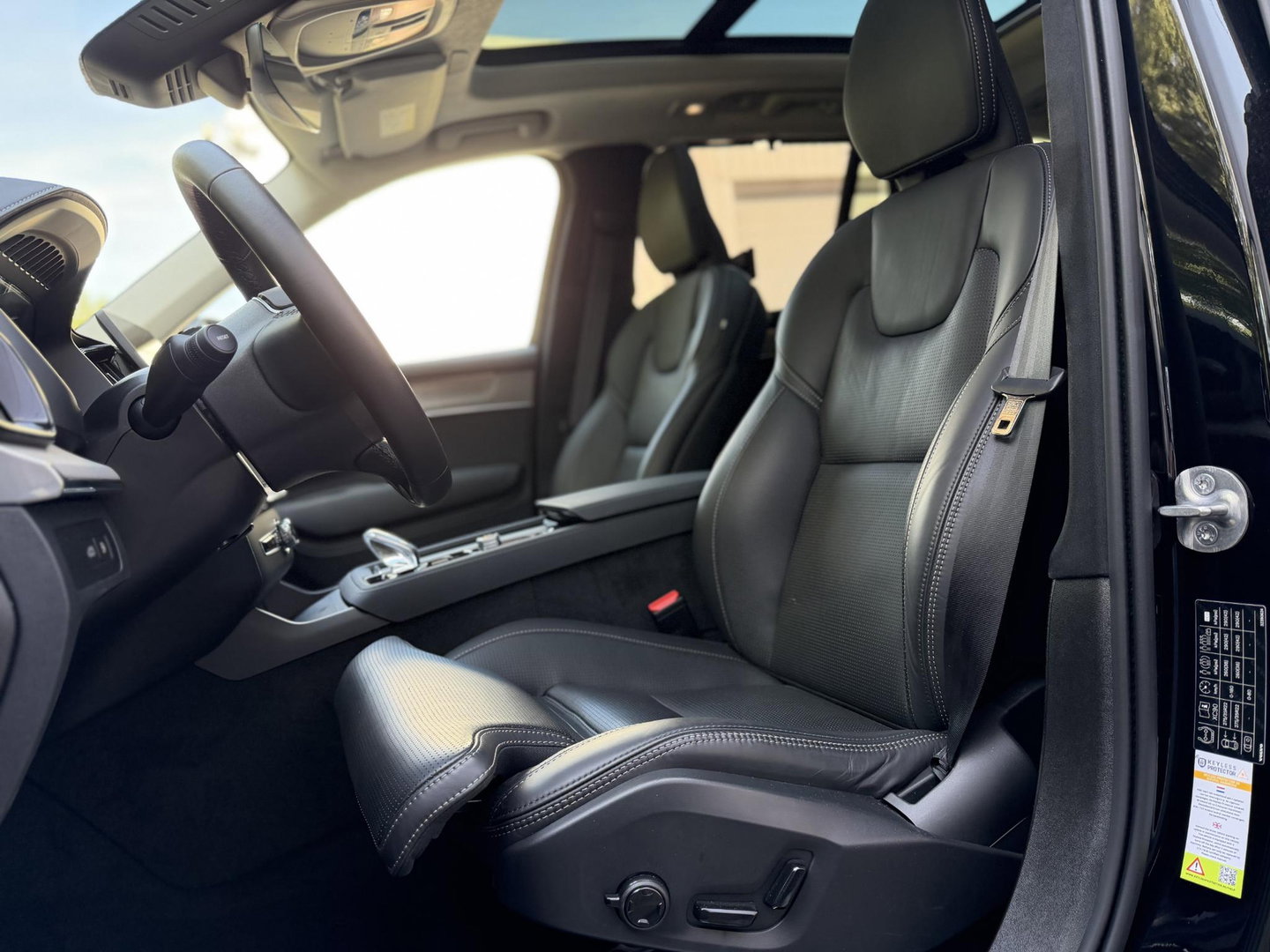 Volvo XC90 2.0 T8 Plug-in hybrid AWD Ultra Dark |Full Option|Pano|B&W|Massage/Ventilatie|Luchtvering|Trekhaak