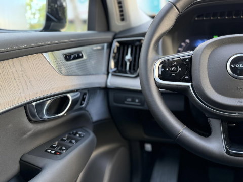 Volvo XC90 2.0 T8 Plug-in hybrid AWD Ultra Dark |Full Option|Pano|B&W|Massage/Ventilatie|Luchtvering|Trekhaak