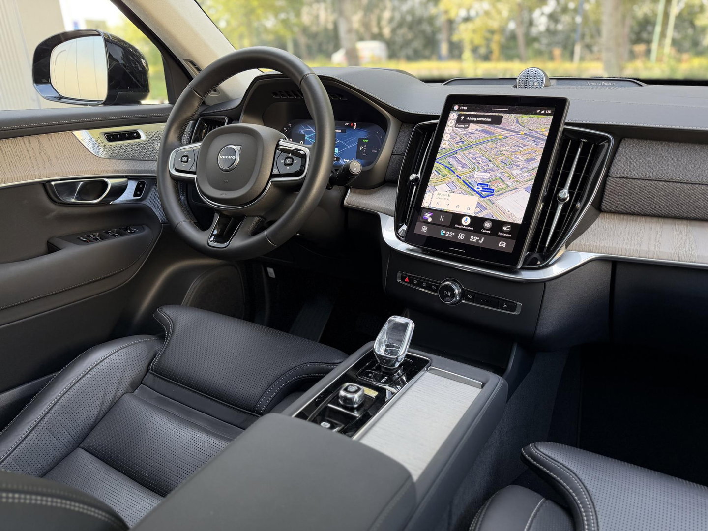 Volvo XC90 2.0 T8 Plug-in hybrid AWD Ultra Dark |Full Option|Pano|B&W|Massage/Ventilatie|Luchtvering|Trekhaak