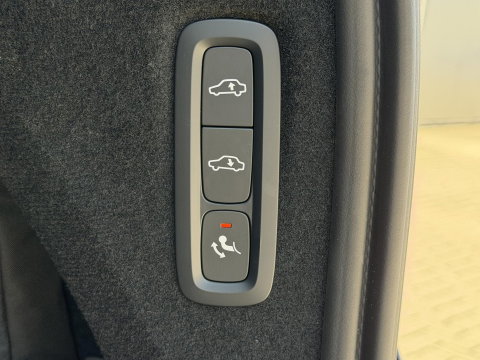 Volvo XC90 2.0 T8 Plug-in hybrid AWD Ultra Dark |Full Option|Pano|B&W|Massage/Ventilatie|Luchtvering|Trekhaak
