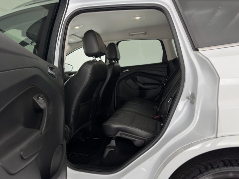 Ford Kuga 1.6 Titanium 4WD Aut. *LEATHER-FABRIC | XENON | HEATED-COMFORTSEATS | NAVI-FULLMAP | KEYLESS | CAMERA | PRIVACY-GLASS | ECC | PDC | CRUISE | 18''ALU | TOWBAR*
