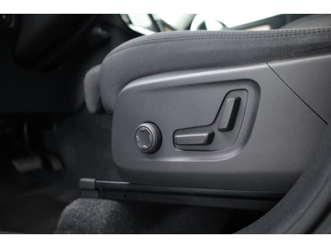 Volvo XC40 1.5 T5 Recharge R-Design | Prijs rijklaar | Trekhaak | Adap. cruise | Blis | Elek. Stoelen | Camera |