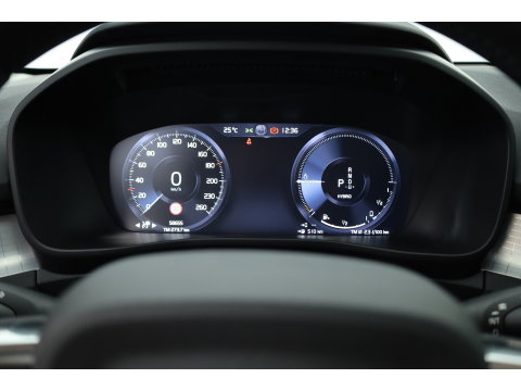 Volvo XC40 1.5 T5 Recharge R-Design | Prijs rijklaar | Trekhaak | Adap. cruise | Blis | Elek. Stoelen | Camera |