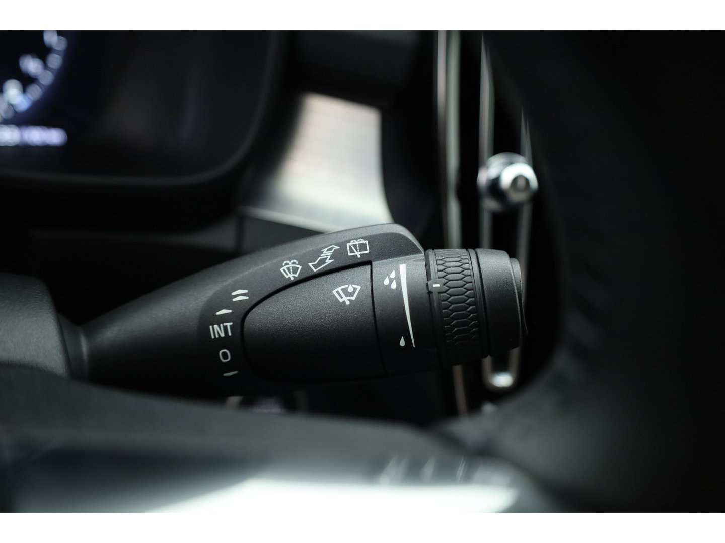 Volvo XC40 1.5 T5 Recharge R-Design | Prijs rijklaar | Trekhaak | Adap. cruise | Blis | Elek. Stoelen | Camera |
