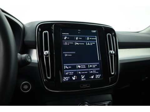 Volvo XC40 1.5 T5 Recharge R-Design | Prijs rijklaar | Trekhaak | Adap. cruise | Blis | Elek. Stoelen | Camera |