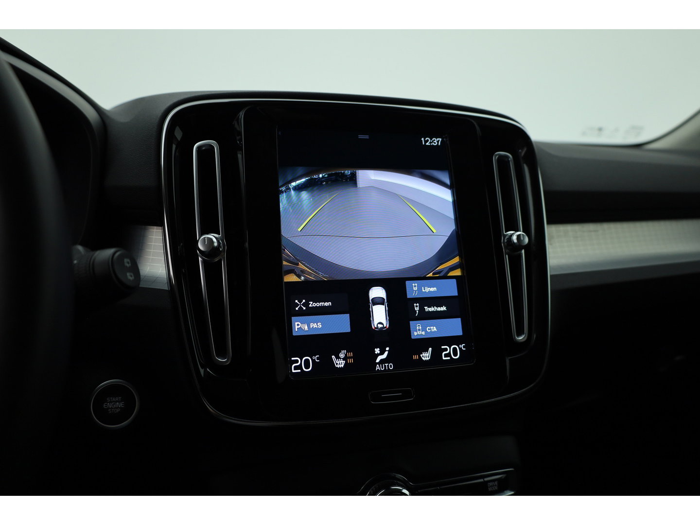 Volvo XC40 1.5 T5 Recharge R-Design | Prijs rijklaar | Trekhaak | Adap. cruise | Blis | Elek. Stoelen | Camera |