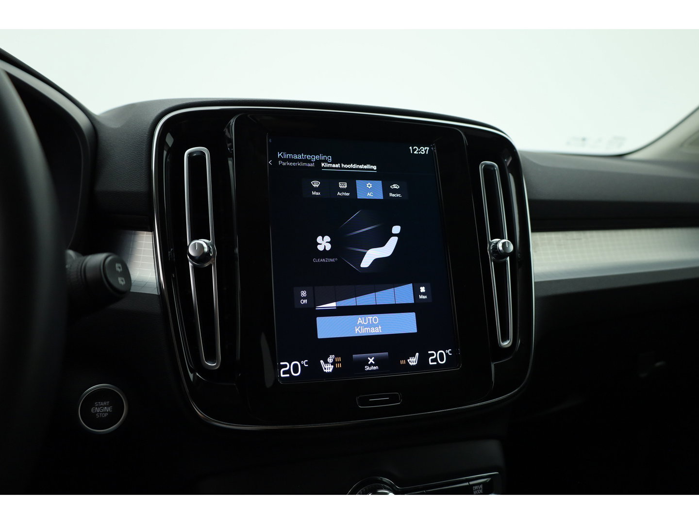 Volvo XC40 1.5 T5 Recharge R-Design | Prijs rijklaar | Trekhaak | Adap. cruise | Blis | Elek. Stoelen | Camera |