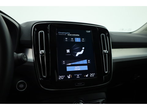 Volvo XC40 1.5 T5 Recharge R-Design | Prijs rijklaar | Trekhaak | Adap. cruise | Blis | Elek. Stoelen | Camera |
