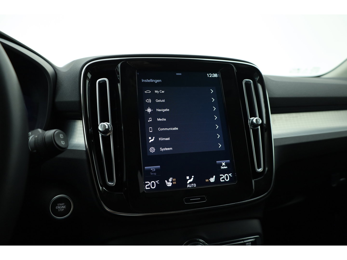 Volvo XC40 1.5 T5 Recharge R-Design | Prijs rijklaar | Trekhaak | Adap. cruise | Blis | Elek. Stoelen | Camera |
