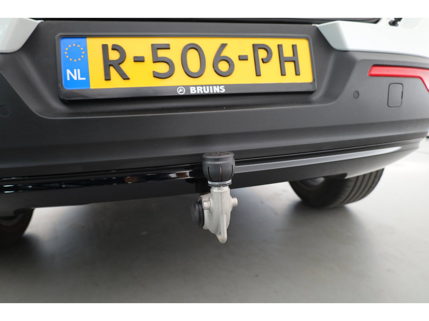 Volvo XC40 1.5 T5 Recharge R-Design | Prijs rijklaar | Trekhaak | Adap. cruise | Blis | Elek. Stoelen | Camera |