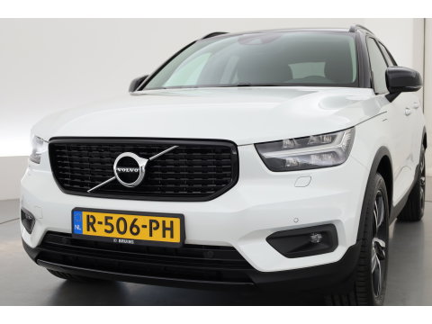 Volvo XC40 1.5 T5 Recharge R-Design | Prijs rijklaar | Trekhaak | Adap. cruise | Blis | Elek. Stoelen | Camera |