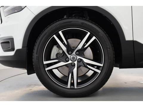 Volvo XC40 1.5 T5 Recharge R-Design | Prijs rijklaar | Trekhaak | Adap. cruise | Blis | Elek. Stoelen | Camera |