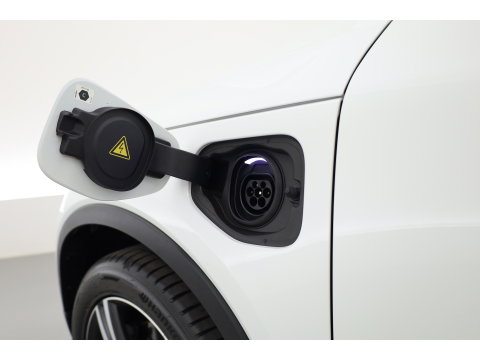 Volvo XC40 1.5 T5 Recharge R-Design | Prijs rijklaar | Trekhaak | Adap. cruise | Blis | Elek. Stoelen | Camera |
