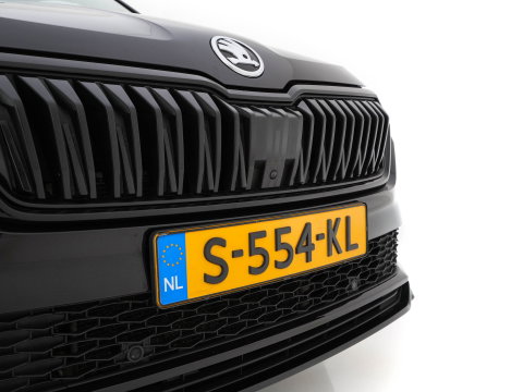 Škoda Karoq 1.5 TSI ACT Sportline Business (INCL-BTW) Aut. *PANO | DIGI-COCKPIT | FULL-LED | ADAPTIVE-CRUISE | HEATED-SPORTSEATS | TOPVIEW |  AMBIENTLIGHT | NAVI-FULLMAP | KEYLESS | DAB+ | TOWBAR | PRIVACYGLASS | 18''ALU*
