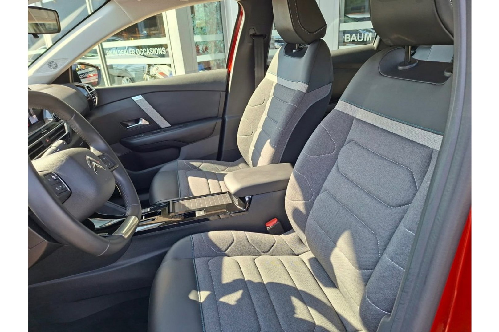 Citroën C4 1.2 PT. MAX AUTOMAAT 130PK NAVI LMV PDC-CAMERA TWO-TONE