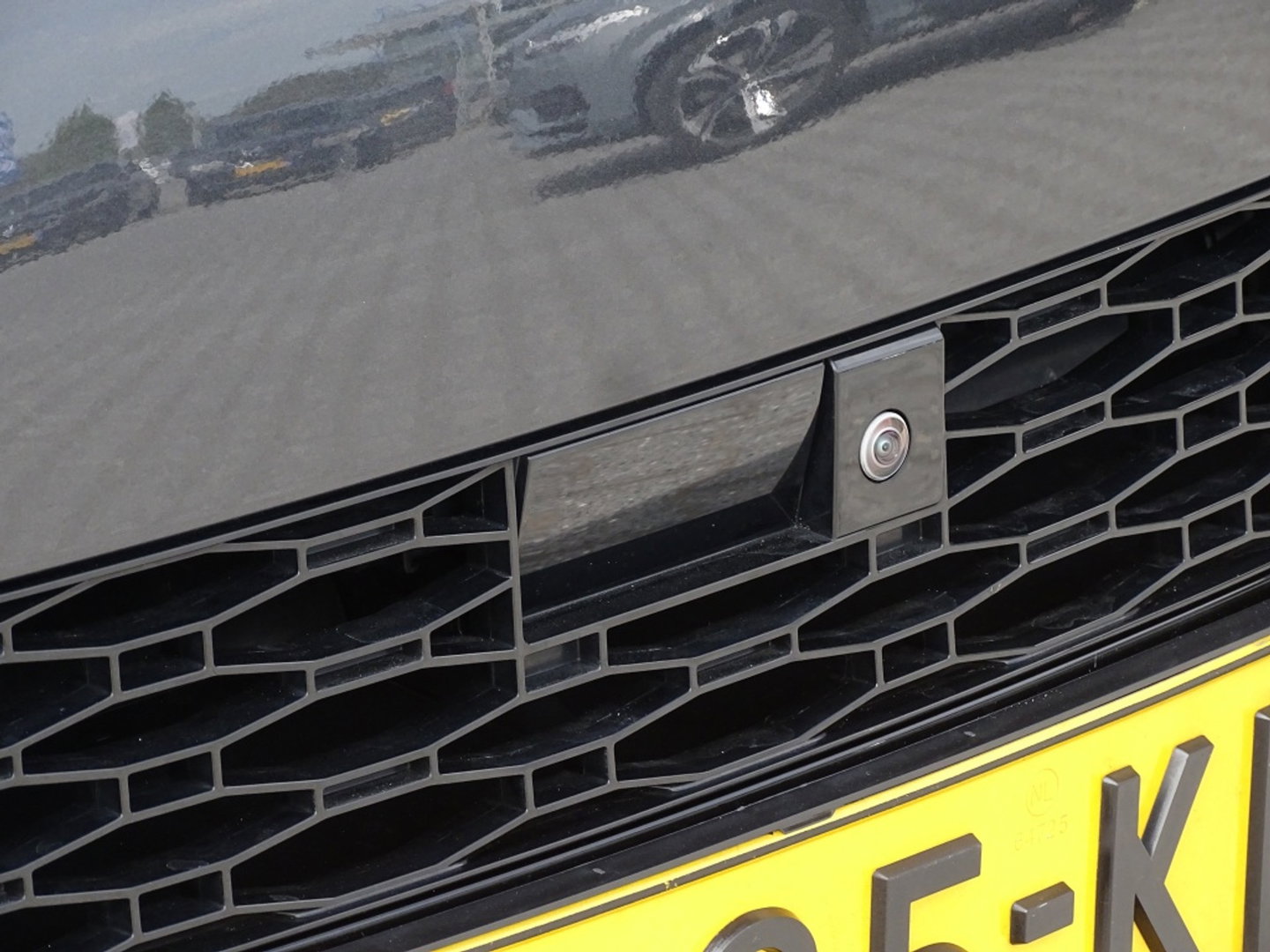 Land Rover Range Rover Sport P440e Dynamic SE / 23" Carbon / Meridian / Matrix / 2024 / 360°