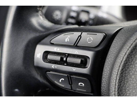 Kia Stonic 1.0 T-GDi DynamicLine | Camera | Navigatie | Trekhaak | Cruise Control