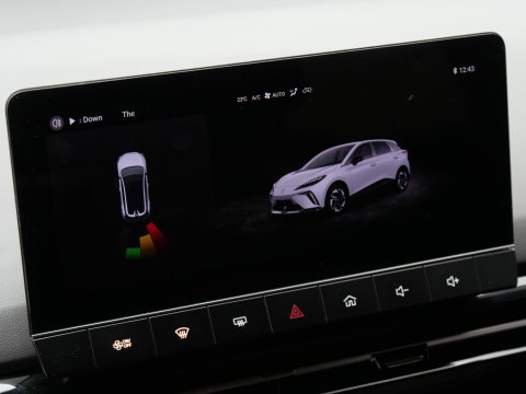 MG Mg4 electric 64kWh LONG RANGE/ NL-AUTO 1STE EIGENAAR/ SOH 95%