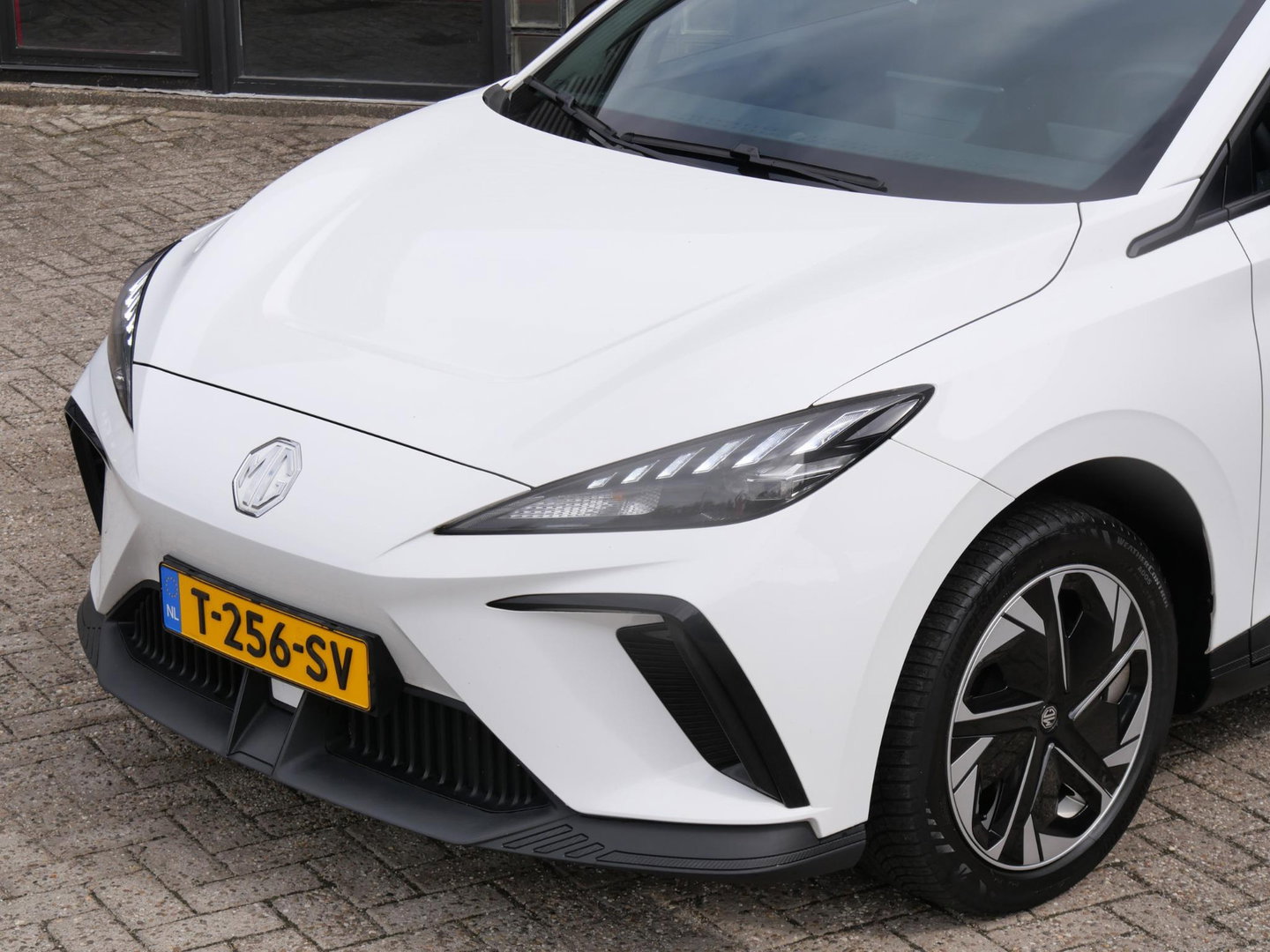 MG Mg4 electric 64kWh LONG RANGE/ NL-AUTO 1STE EIGENAAR/ SOH 95%