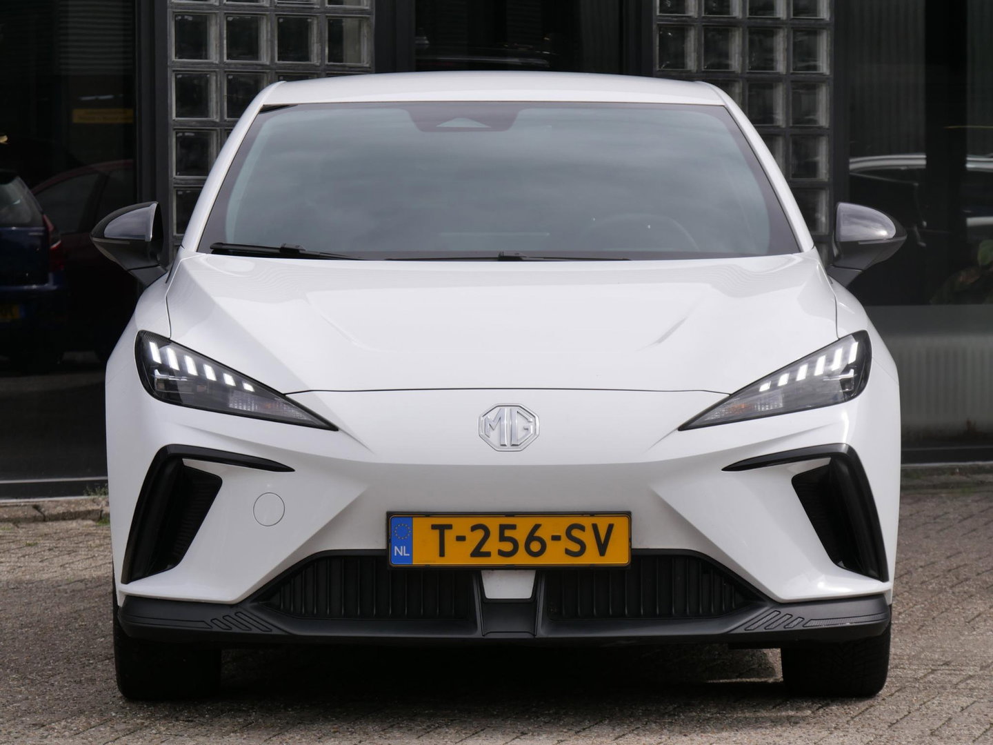 MG Mg4 electric 64kWh LONG RANGE/ NL-AUTO 1STE EIGENAAR/ SOH 95%