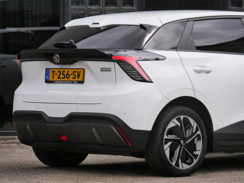 MG Mg4 electric 64kWh LONG RANGE/ NL-AUTO 1STE EIGENAAR/ SOH 95%