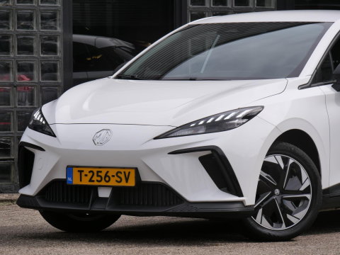 MG Mg4 electric 64kWh LONG RANGE/ NL-AUTO 1STE EIGENAAR/ SOH 95%