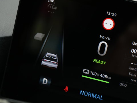 MG Mg4 electric 64kWh LONG RANGE/ NL-AUTO 1STE EIGENAAR/ SOH 95%