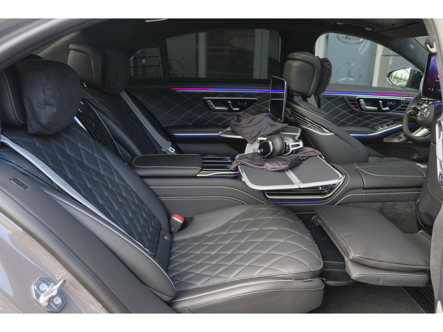 Mercedes-Benz S-Klasse S450d AMG 390pk Lang MJ 2027 VOL!! Chauffeurspakket Rear entertainment 4-seater *BTW*