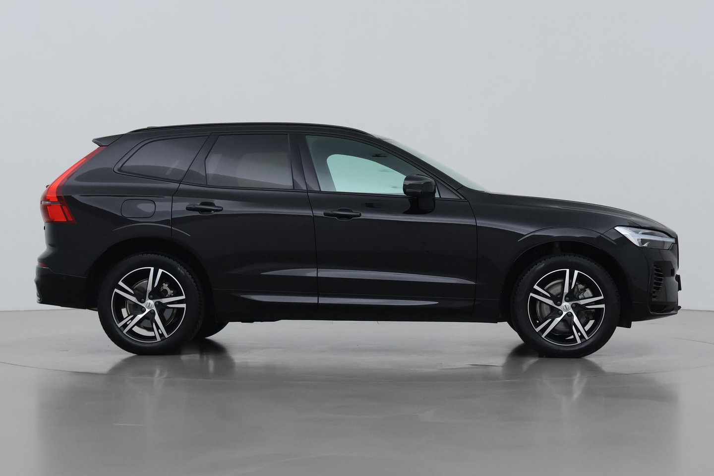 Volvo XC60 T6 Plus Black Edition | FACELIFT | Harman/Kardon | BLIS | 360° Camera | ACC | Pilot Assist | Stoel+Stuurverwarming