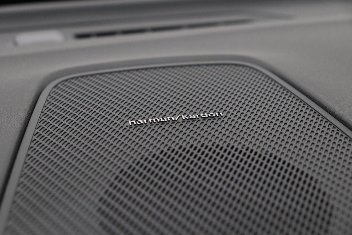 Volvo XC60 T6 Plus Black Edition | FACELIFT | Harman/Kardon | BLIS | 360° Camera | ACC | Pilot Assist | Stoel+Stuurverwarming