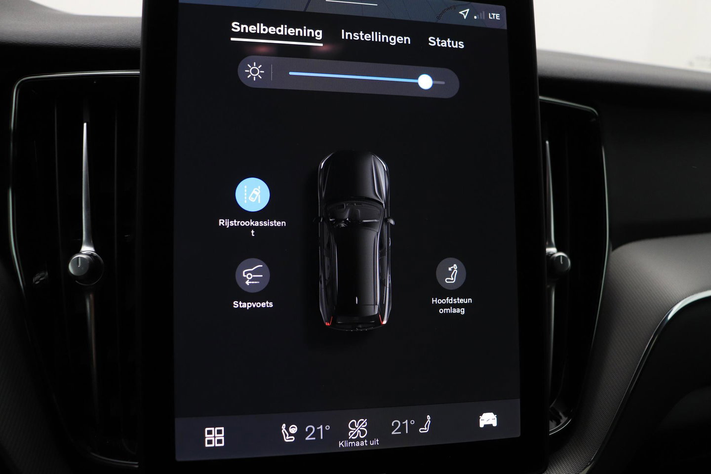Volvo XC60 T6 Plus Black Edition | FACELIFT | Harman/Kardon | BLIS | 360° Camera | ACC | Pilot Assist | Stoel+Stuurverwarming