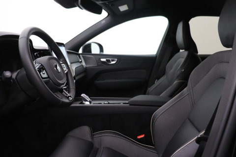 Volvo XC60 T6 Plus Black Edition | FACELIFT | Harman/Kardon | BLIS | 360° Camera | ACC | Pilot Assist | Stoel+Stuurverwarming