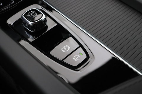 Volvo XC60 T6 Plus Black Edition | FACELIFT | Harman/Kardon | BLIS | 360° Camera | ACC | Pilot Assist | Stoel+Stuurverwarming