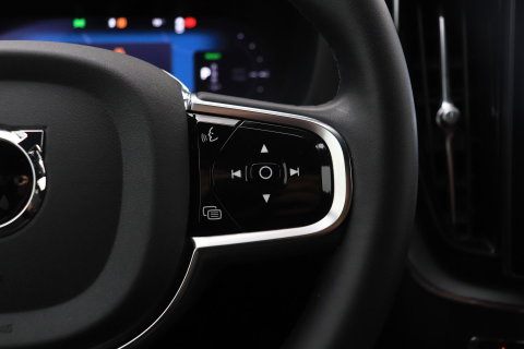 Volvo XC60 T6 Plus Black Edition | FACELIFT | Harman/Kardon | BLIS | 360° Camera | ACC | Pilot Assist | Stoel+Stuurverwarming