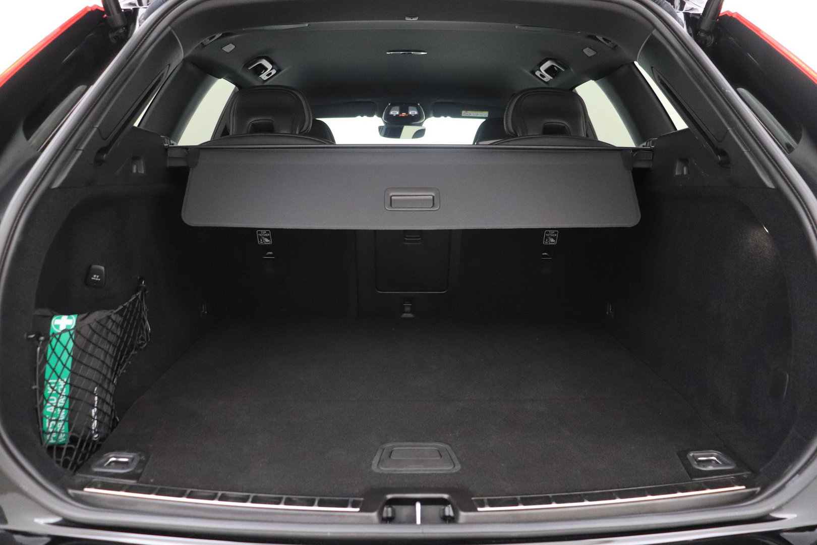 Volvo XC60 T6 Plus Black Edition | FACELIFT | Harman/Kardon | BLIS | 360° Camera | ACC | Pilot Assist | Stoel+Stuurverwarming