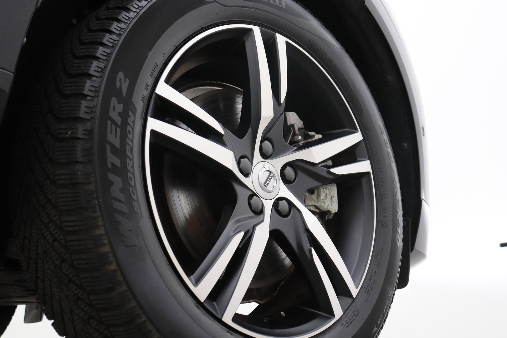 Volvo XC60 T6 Plus Black Edition | FACELIFT | Harman/Kardon | BLIS | 360° Camera | ACC | Pilot Assist | Stoel+Stuurverwarming