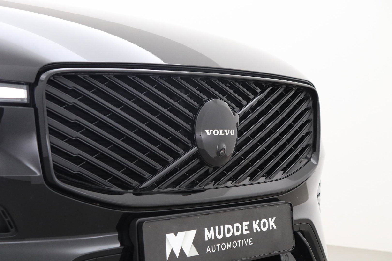 Volvo XC60 T6 Plus Black Edition | FACELIFT | Harman/Kardon | BLIS | 360° Camera | ACC | Pilot Assist | Stoel+Stuurverwarming