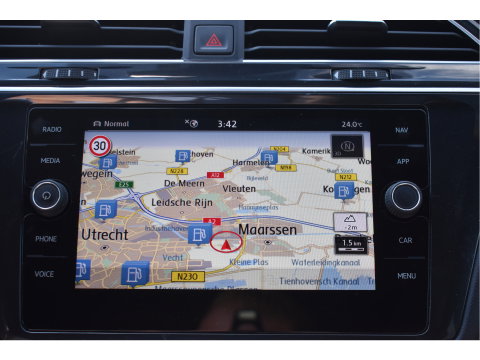 Volkswagen Tiguan 1.5 TSI ACT Highline Business 3x R-Line Blackstyle | HUD | Camera | Carplay | Virtual cockpit | Keyless | Stoelverwarming | Full LED