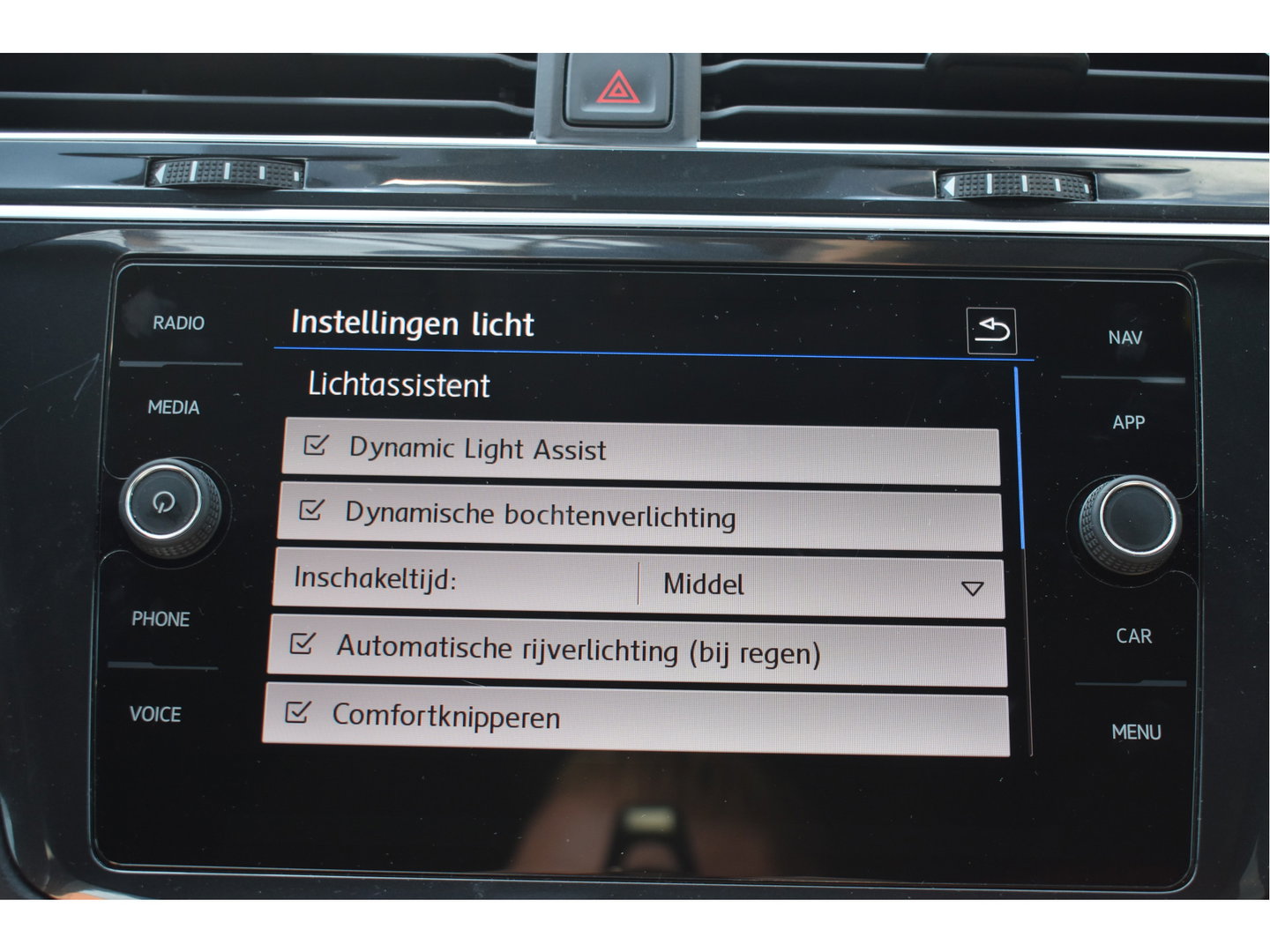 Volkswagen Tiguan 1.5 TSI ACT Highline Business 3x R-Line Blackstyle | HUD | Camera | Carplay | Virtual cockpit | Keyless | Stoelverwarming | Full LED
