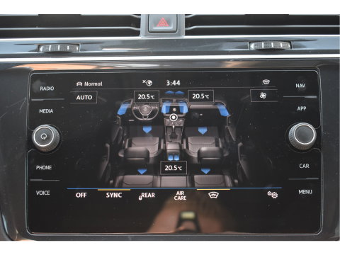 Volkswagen Tiguan 1.5 TSI ACT Highline Business 3x R-Line Blackstyle | HUD | Camera | Carplay | Virtual cockpit | Keyless | Stoelverwarming | Full LED