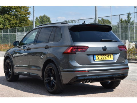 Volkswagen Tiguan 1.5 TSI ACT Highline Business 3x R-Line Blackstyle | HUD | Camera | Carplay | Virtual cockpit | Keyless | Stoelverwarming | Full LED