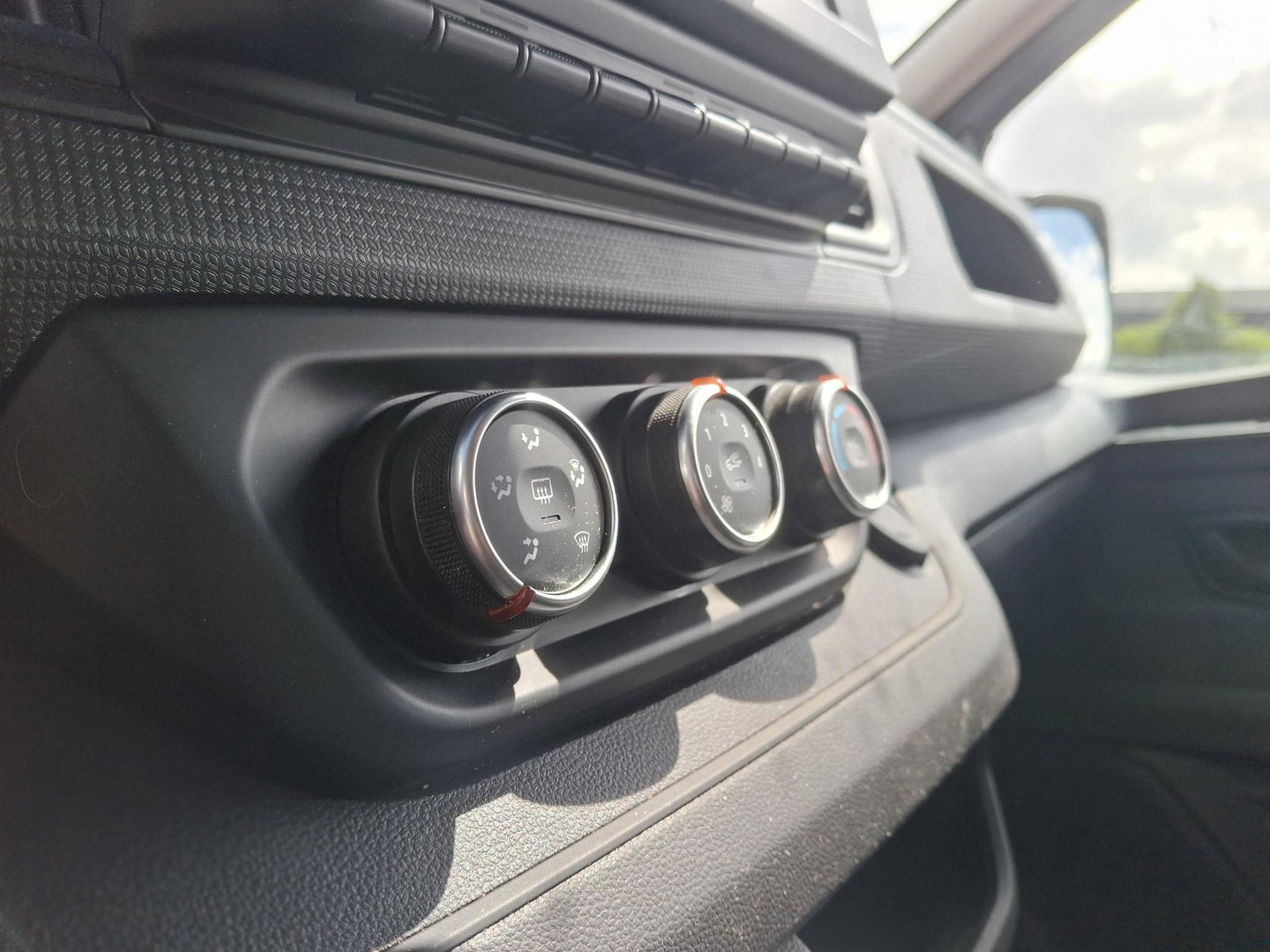 Renault Trafic 2.0 dCi L2H1 DC | Led | Unieke Kleur | 130PK | Cruise |