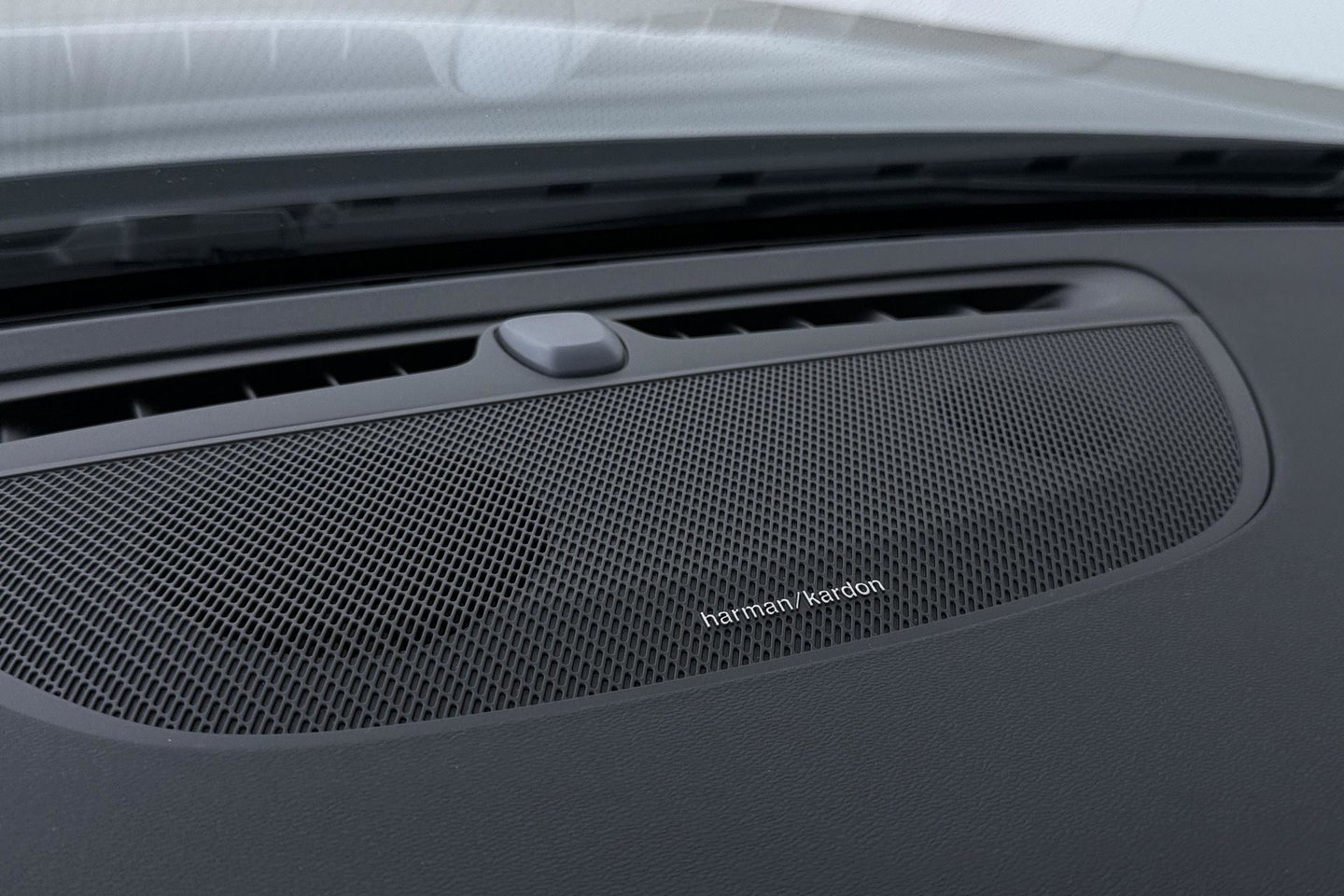 Volvo V60 T8 Plus Dark | Harman/Kardon | Memory | BLIS | Stoel+Stuurverwarming | Camera | Getint Glas | ACC