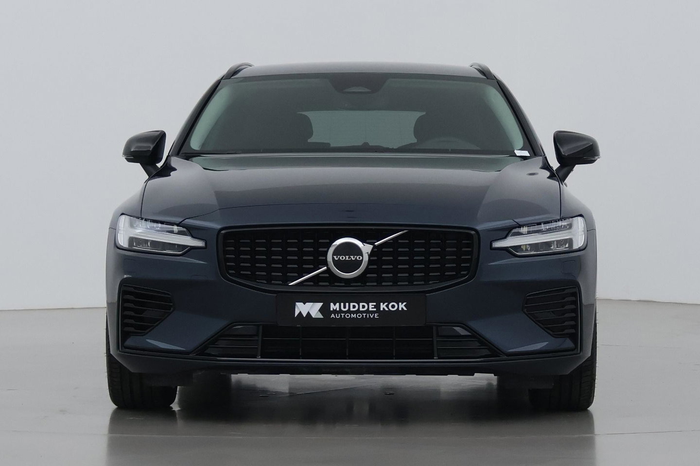 Volvo V60 T8 Plus Dark | Harman/Kardon | Memory | BLIS | Stoel+Stuurverwarming | Camera | Getint Glas | ACC